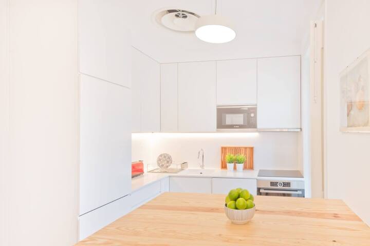 Duplex near the River gallery image 2