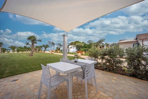 "Acquamarina 2" Beachfront apartments with pool