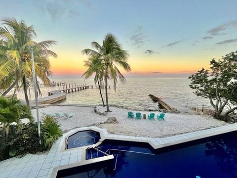 Direct Oceanfront Estate Big Pool,  Hot tub,  Dock