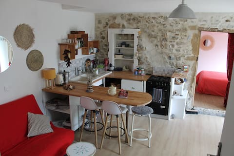 Charming studio in the heart of the village of Allex