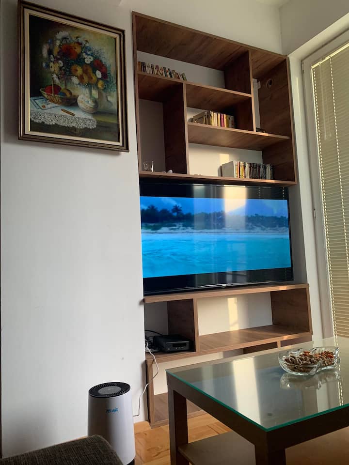 Artsy 2 Bedroom Apartment In The City Center - Nordmazedonien