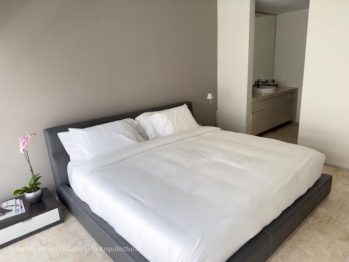 ห้องนอนใหญ่