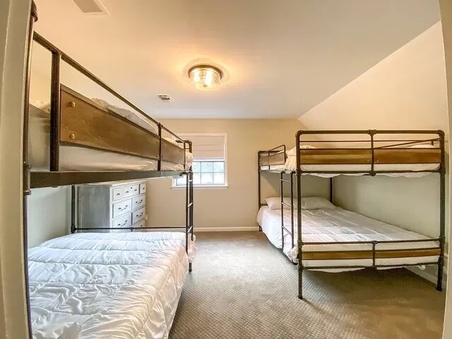 ห้องสองชั้น - เตียงควีนไซส์ 2 หลัง