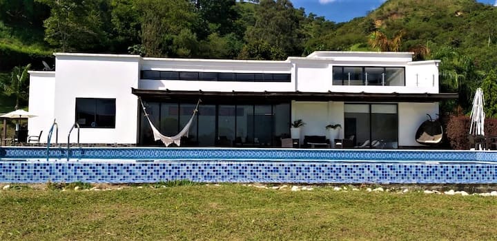 Lujosa Casa Con Jacuzzy Turco Y Piscina - Copacabana