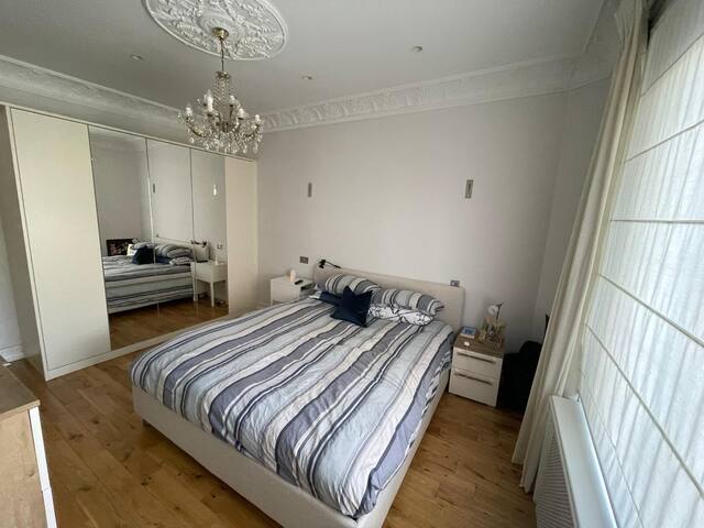 Premium two bedroom flat in Bayswater gallery image 4