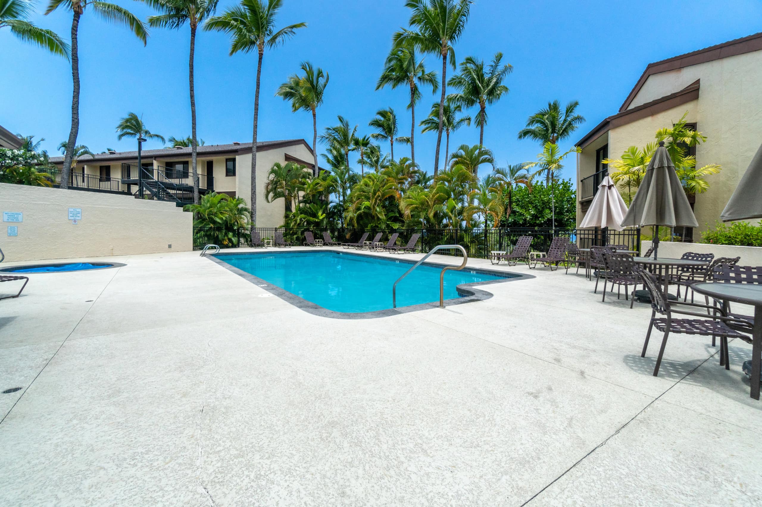Condo in Kailua-Kona · ★4.71 · 2 bedrooms · 2 beds · 2.5 baths - Image 39