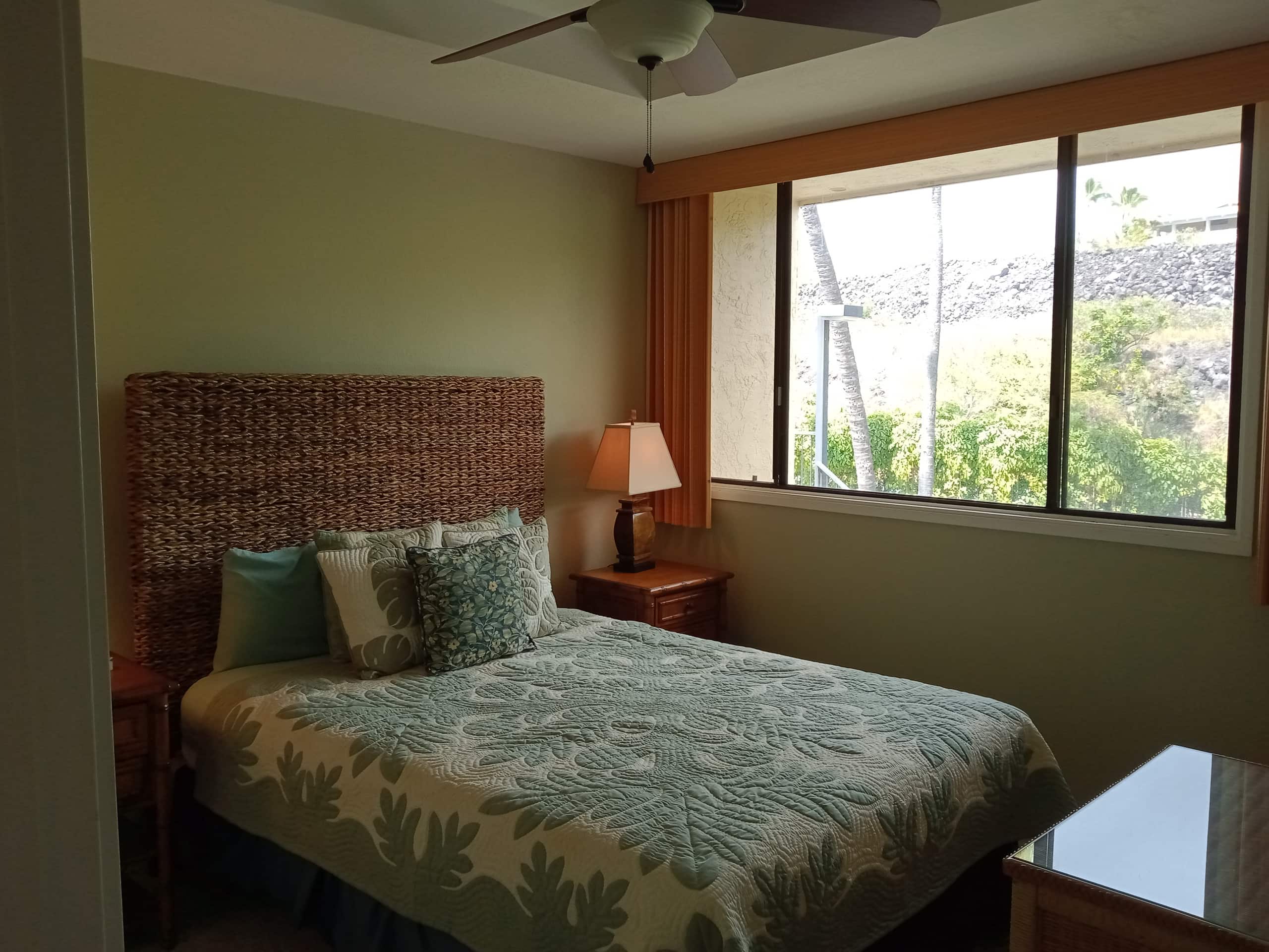 Condo in Kailua-Kona · ★4.71 · 2 bedrooms · 2 beds · 2.5 baths - Image 23