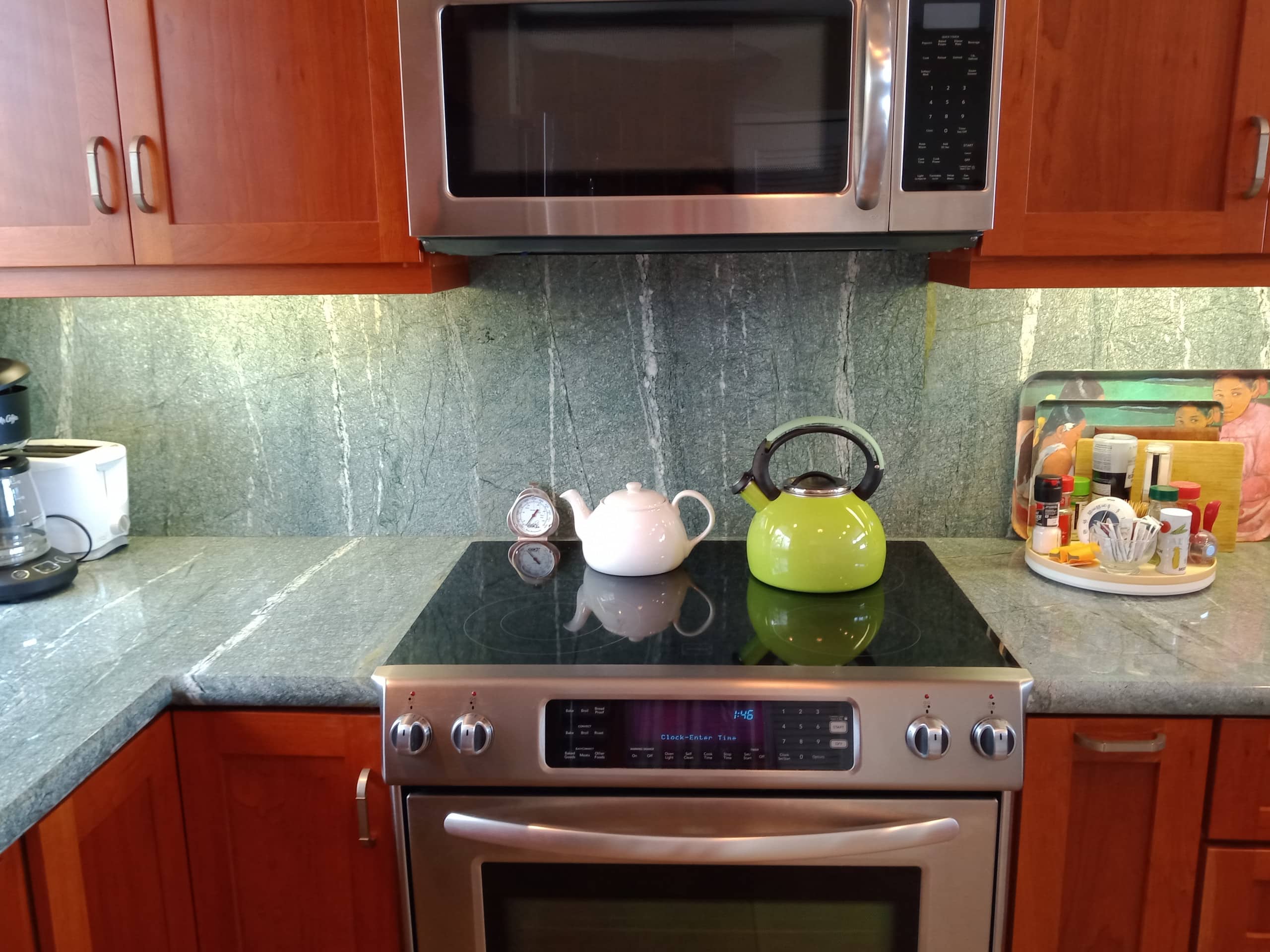 Condo in Kailua-Kona · ★4.71 · 2 bedrooms · 2 beds · 2.5 baths - Image 10