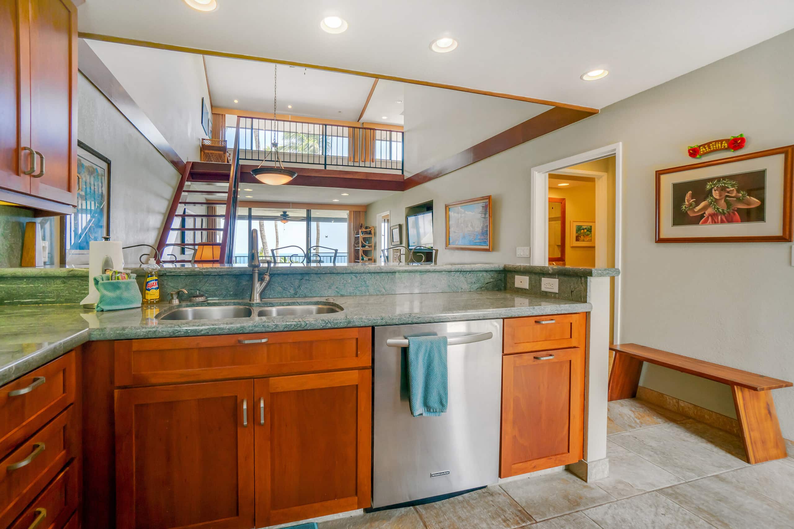 Condo in Kailua-Kona · ★4.71 · 2 bedrooms · 2 beds · 2.5 baths - Image 15