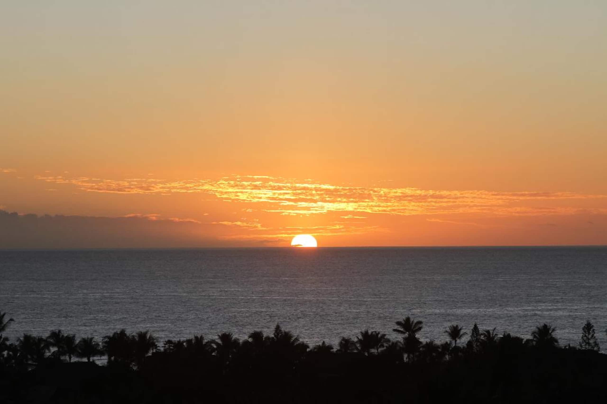 Condo in Kailua-Kona · ★4.71 · 2 bedrooms · 2 beds · 2.5 baths - Image 56