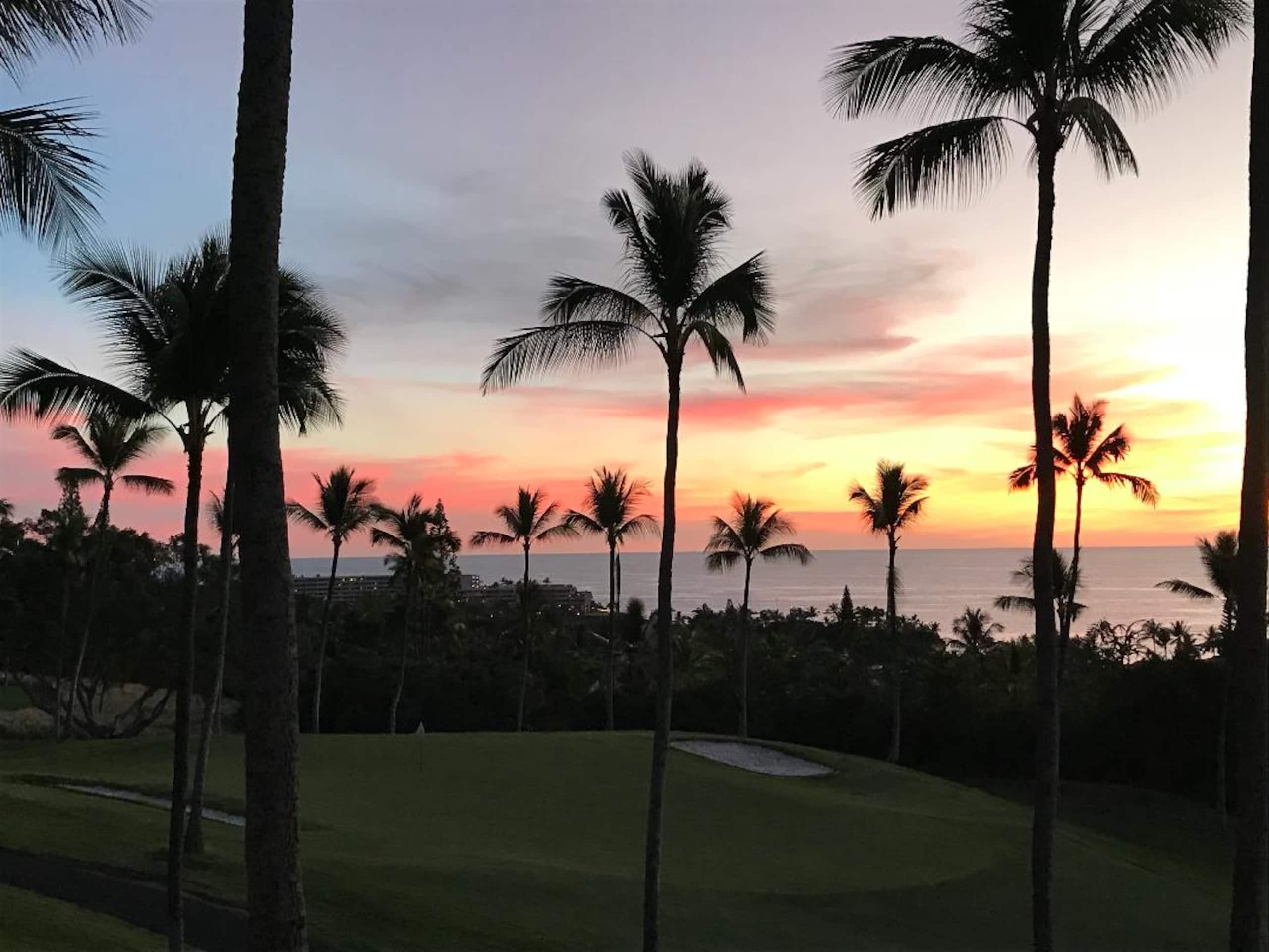 Condo in Kailua-Kona · ★4.71 · 2 bedrooms · 2 beds · 2.5 baths - Image 45
