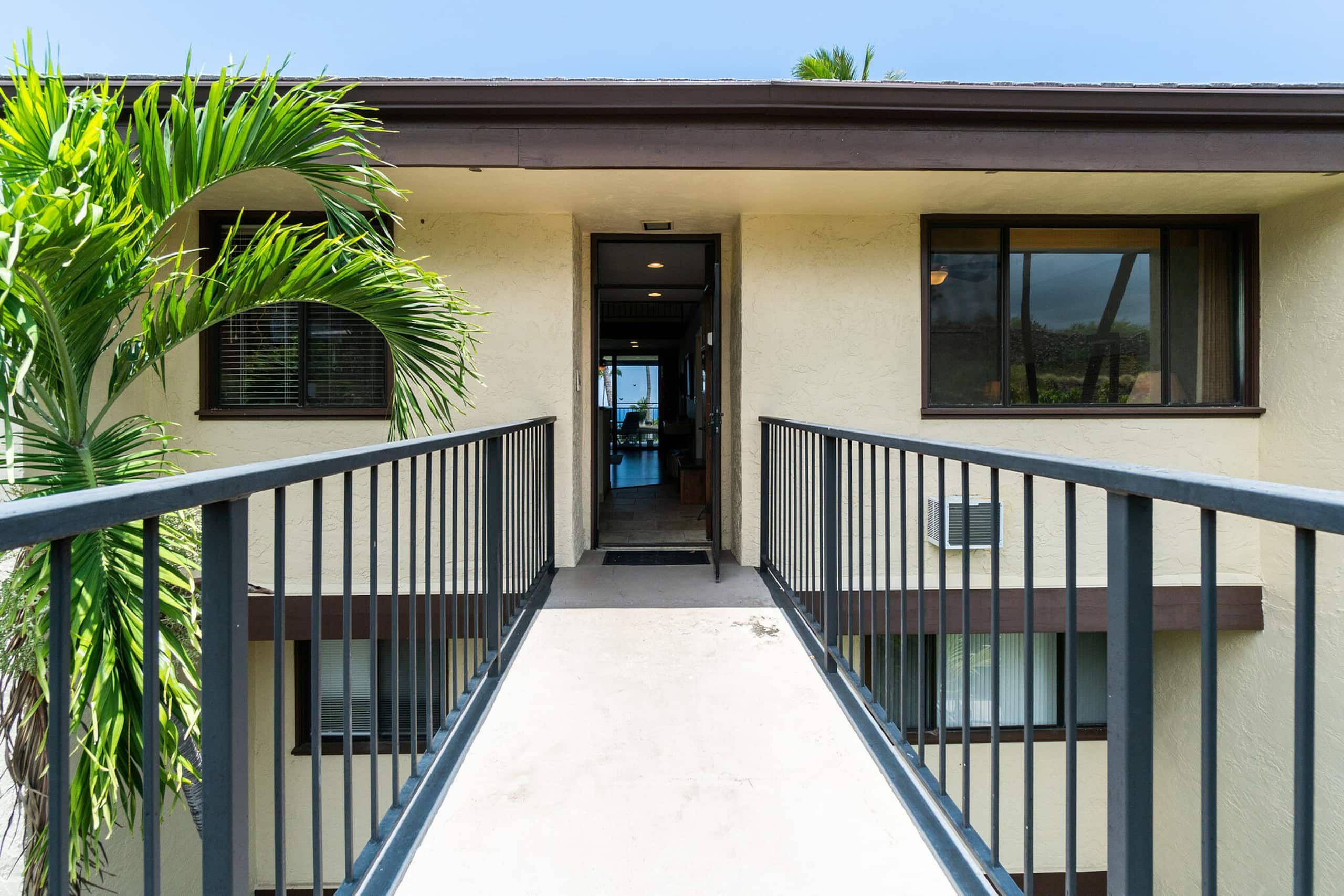 Condo in Kailua-Kona · ★4.71 · 2 bedrooms · 2 beds · 2.5 baths - Image 34