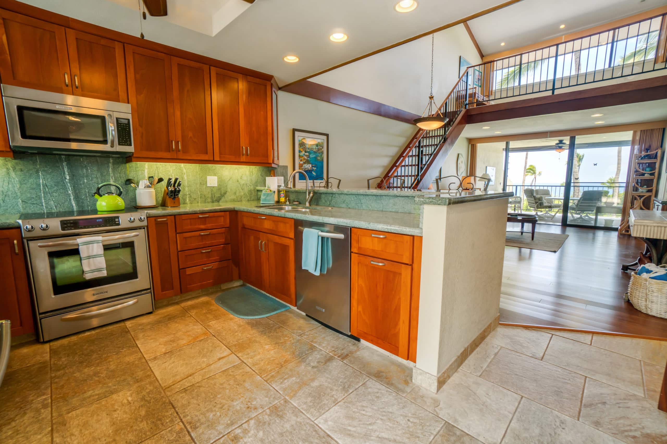 Condo in Kailua-Kona · ★4.71 · 2 bedrooms · 2 beds · 2.5 baths - Image 14
