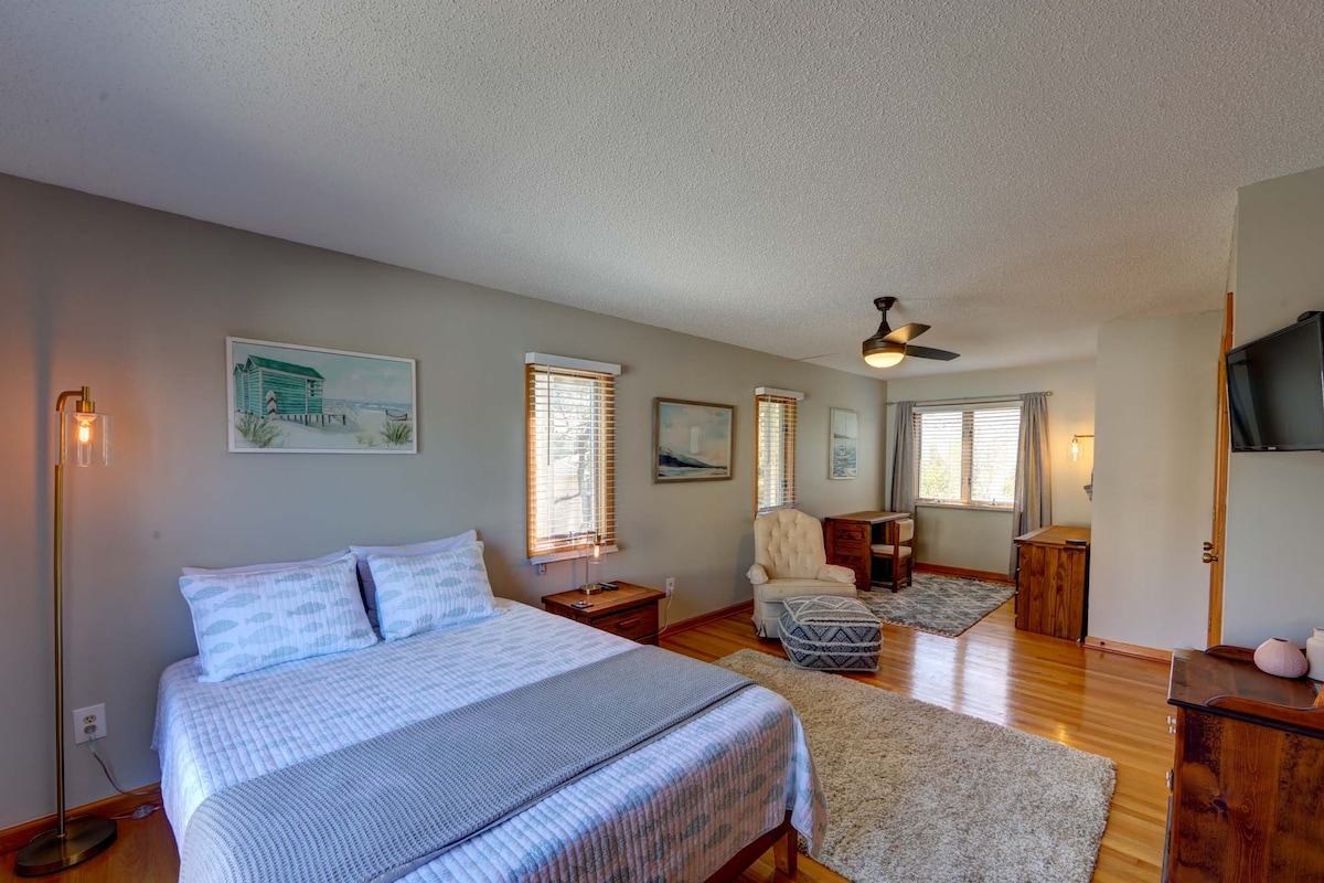 Dormitorio tamaño queen, segundo piso