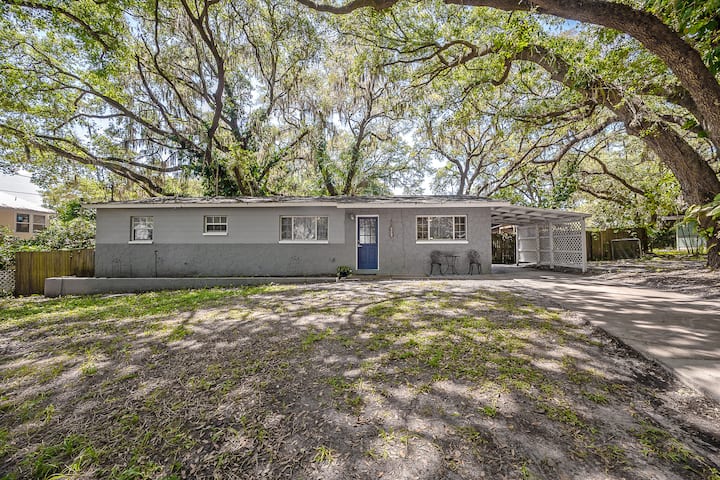 Vacation Home With View Of The Hillsborough River - Tampa, FL