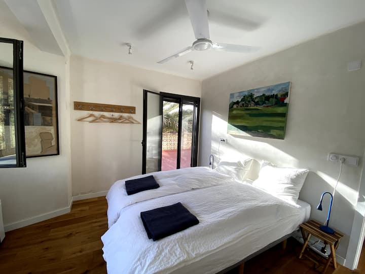 卧室1 ，双人床