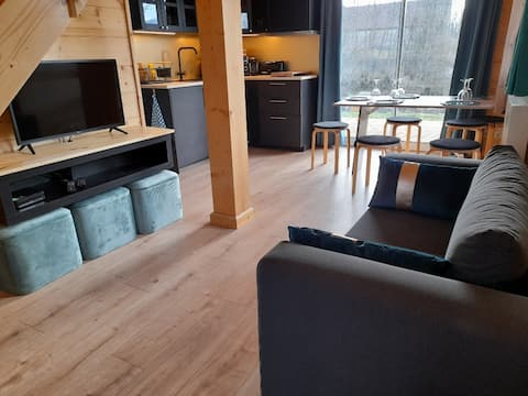 Wooden family cottage for 4-5 people, Haut-Jura, 4 lakes
