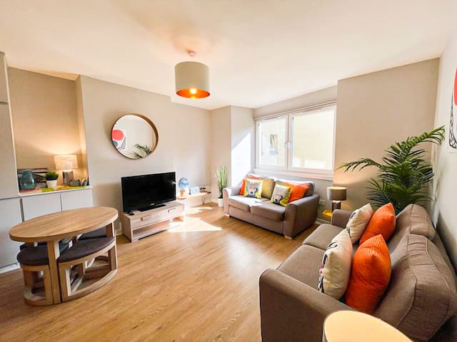 Charming Old Town 2 Bed Apt, 2mins From Royal Mile