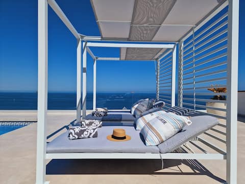 Nice villa with exceptional view to the sea!