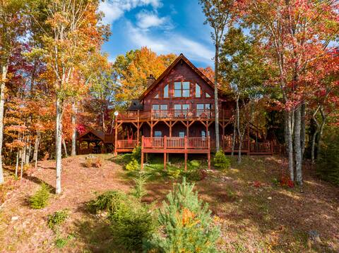 Extraordinary Lodge with Breathtaking Mt. Views