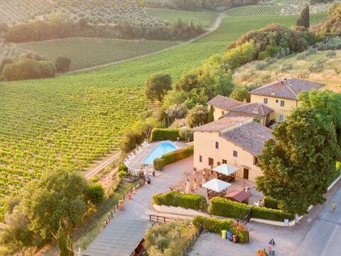 Podere Vergianoni nestled  in Chianti with  a pool