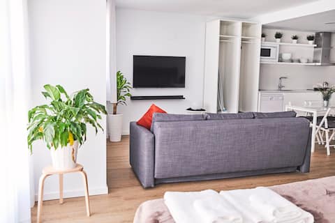 Successful Airbnb property: Ribalta Sensaciones, Loft-style studio 4b in Castelló De La Plana