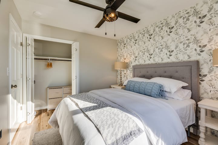 Dhoma e gjumit #1 Dollap dhe zona e ruajtjes së bagazheve