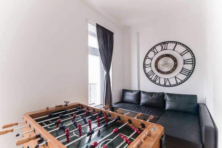 Large 5BDR Loft Downtown w/ Private Rooftop Deck gallery image 4