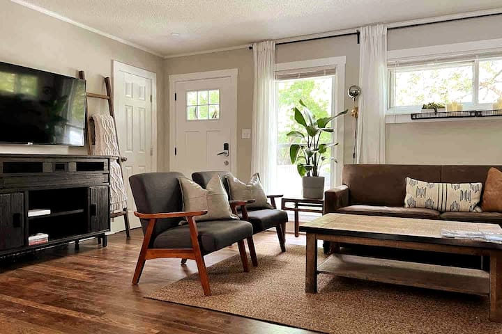 8 Min. To Clt Airport | 3br Casita |
Self Check-in - Charlotte, NC