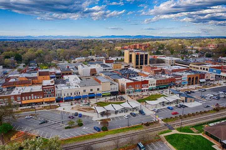 2nd Street Inn managed Airbnb listing 3