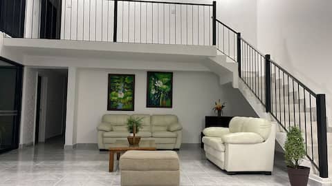 Top Airbnb: Beautiful Villa Tabasco - Solar Heated Pool in Cuernavaca