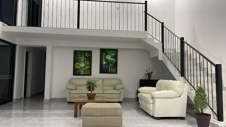 Beautiful Villa Tabasco - Solar Heated Pool - Cuernavaca