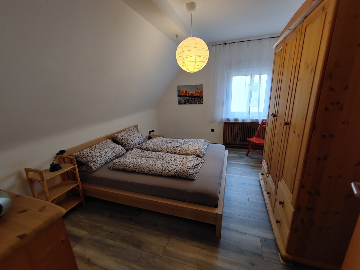 ห้องนอน 2 (Bedroom 2)