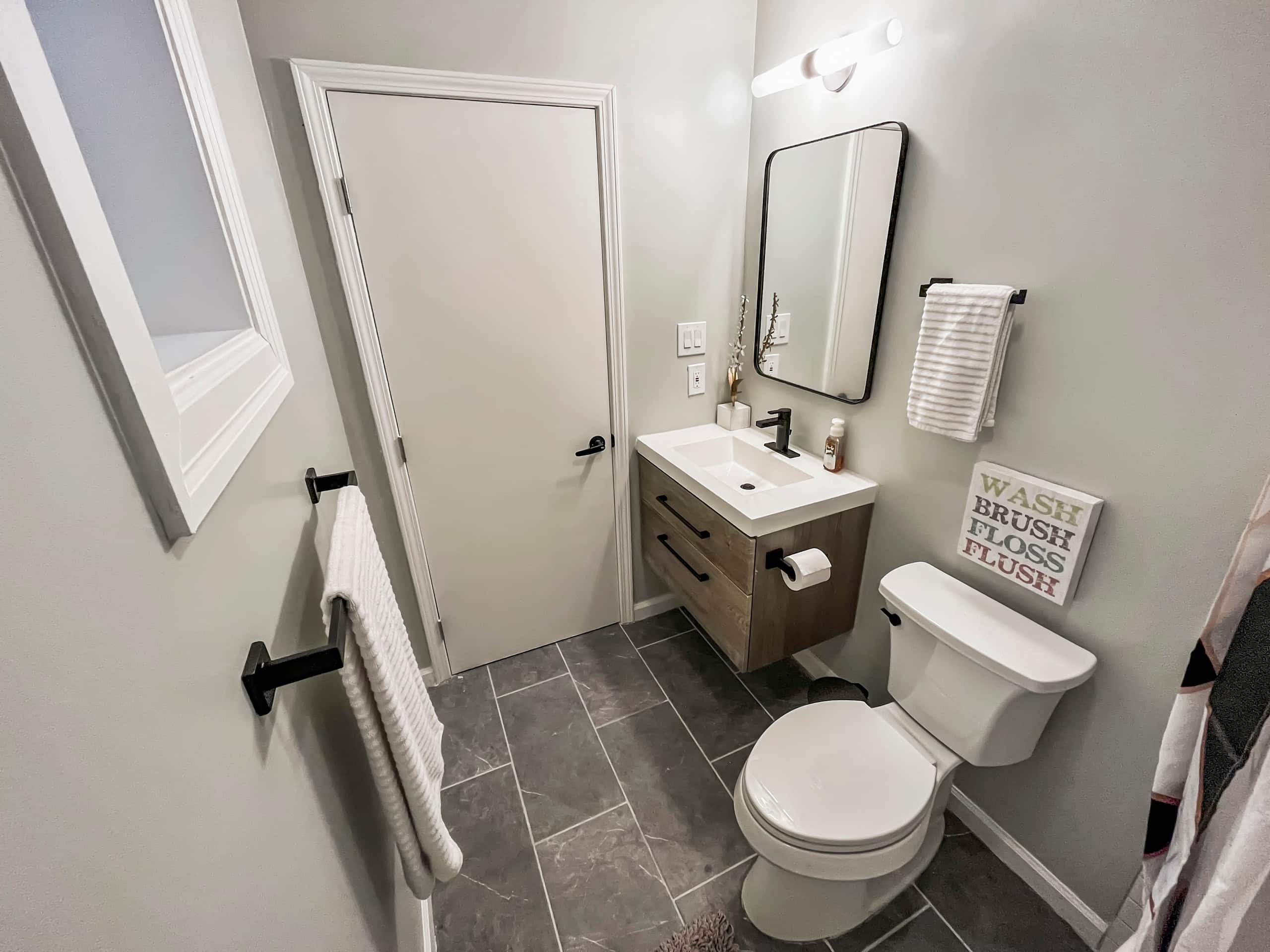 Condo in San Francisco · ★4.75 · 2 bedrooms · 2 beds · 1 bath - Image 15
