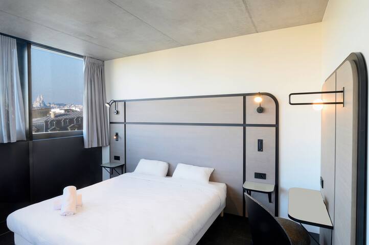 The People Paris managed Airbnb listing 3