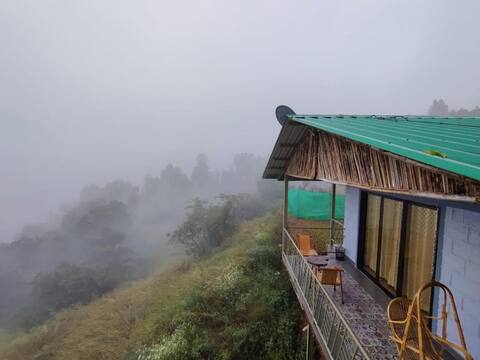 Cliff Valley View Cottages with swimming pool