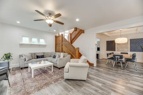 Entire Modern Lakehouse, Steps to Lake Michigan