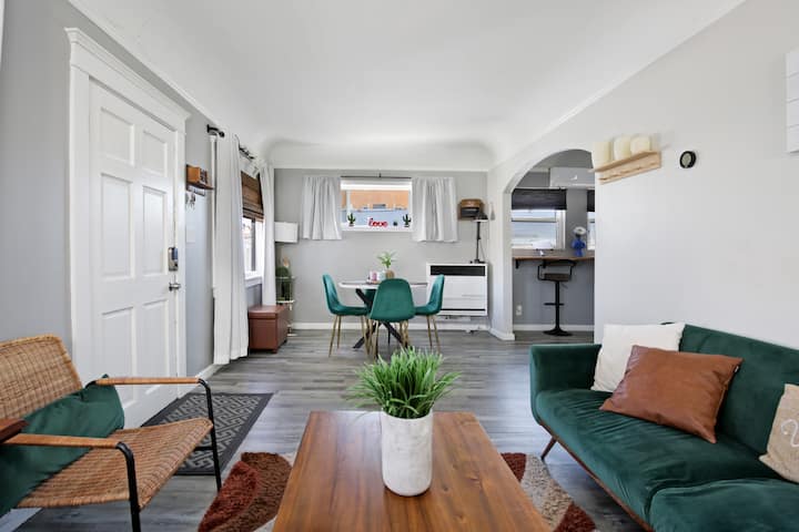 Cozy Corner On Hardy - Hawthorne