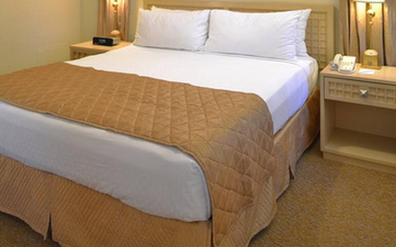 2 Bedrm by Diamond Rst LV gallery image 5