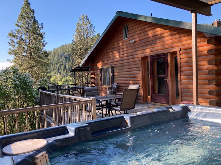 Hummingbird Hill-Pets, UTV access,HotTub,Art,Hikes
