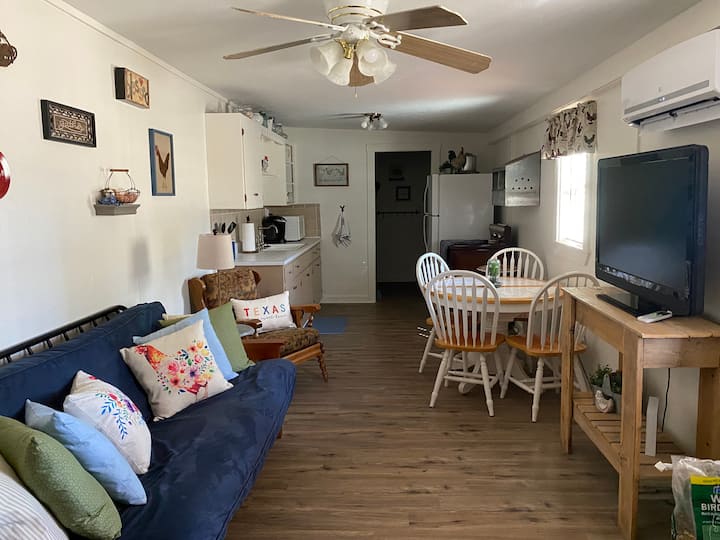 The Henhouse 
An Adorable Hill Country Getaway - Spicewood