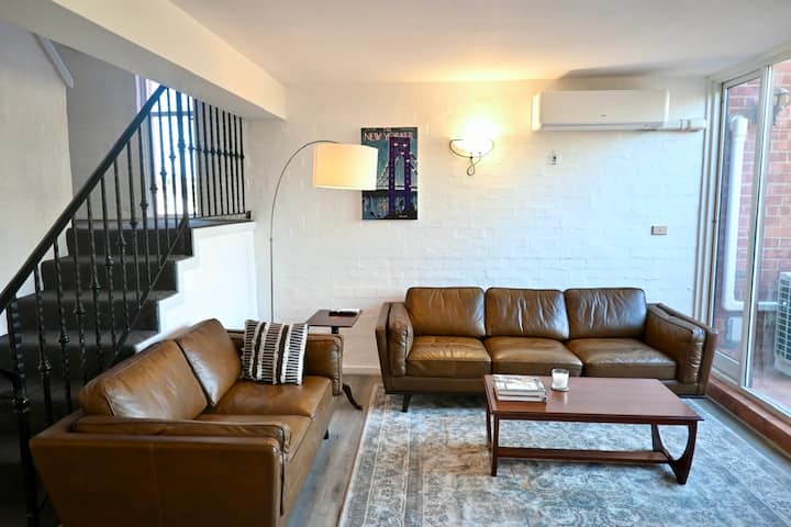 Parkview Penthouse On Mackinnon - Walkerville