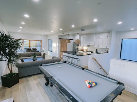 Top Airbnb: Luxurious Home! Hot Tub! 2 min walk to Beach! in Oceano