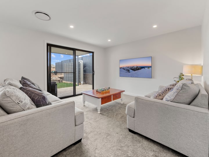 Ukumbi wa Chini/Eneo la Burudani