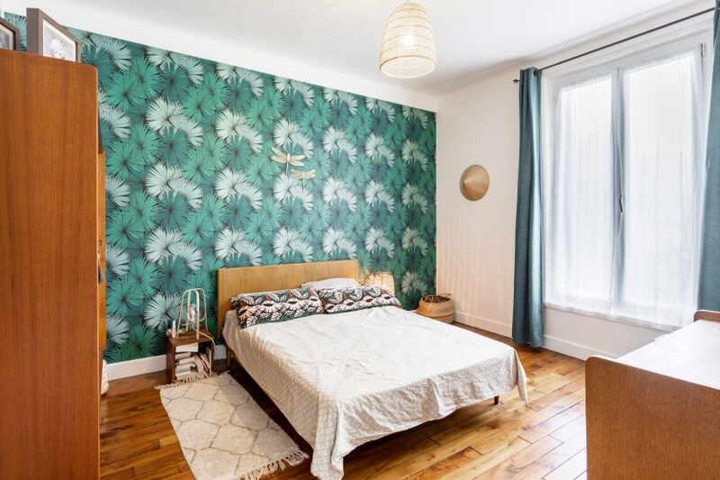 Glavna spavaća soba s pogledom na vrt (1. kat)