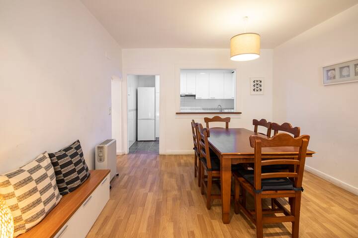 ★Spacious Central Old Town Apartment!★ gallery image 3