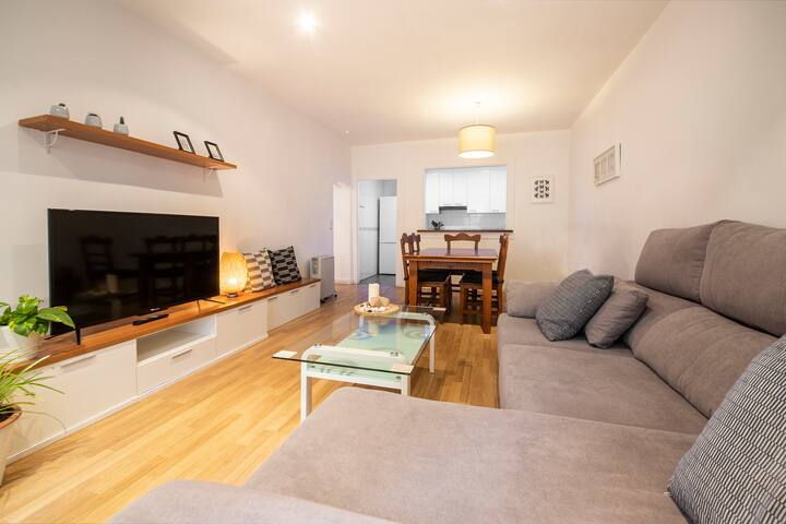 ★Spacious Central Old Town Apartment!★ gallery image 4