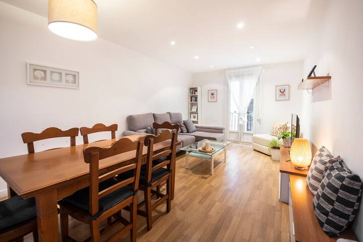 ★Spacious Central Old Town Apartment!★ gallery image 2