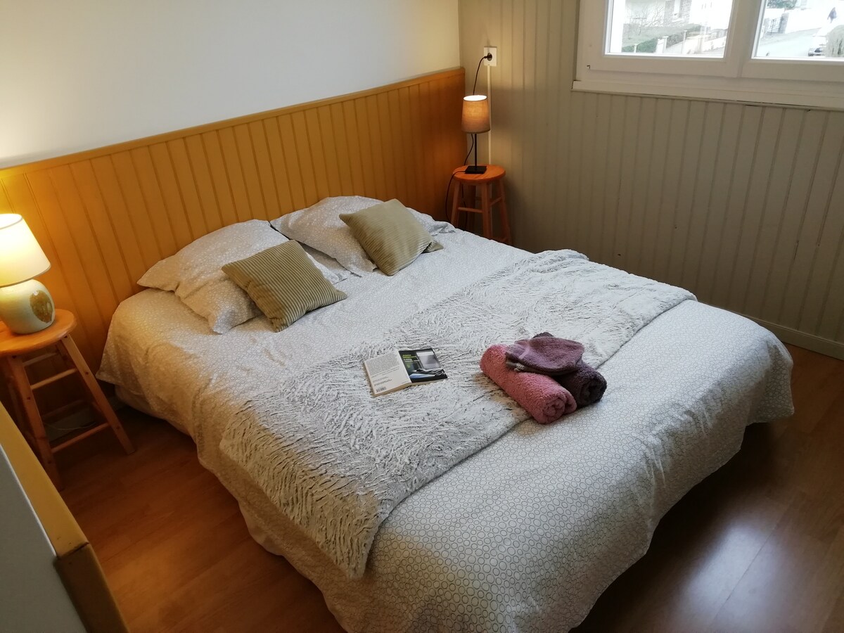 Habitación SEIZ
1 cama de 140 cm