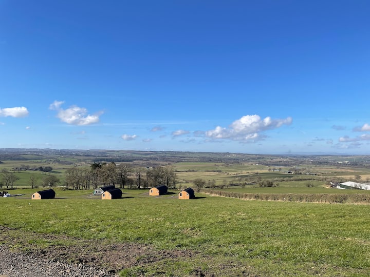 Pod accommodation in Bathgate Hills